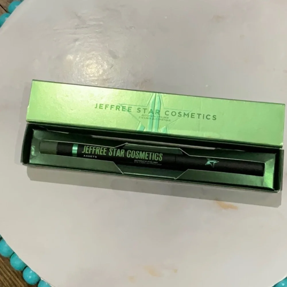 Jeffree Star Cosmetics Automatic Eyeliner in Assets (Green)